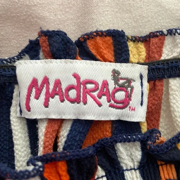 Matching 2 piece set. Crop top and shorts - Picture 4 of 4